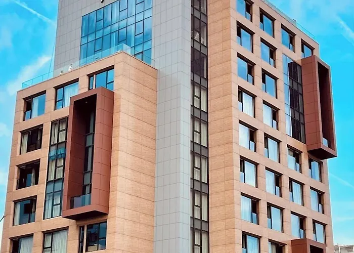 Marinaj & Hotel 4*