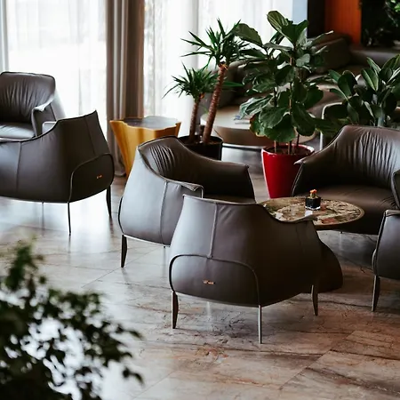 Hotel Marinaj &