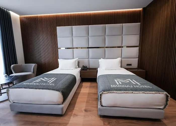 호텔 Marinaj &