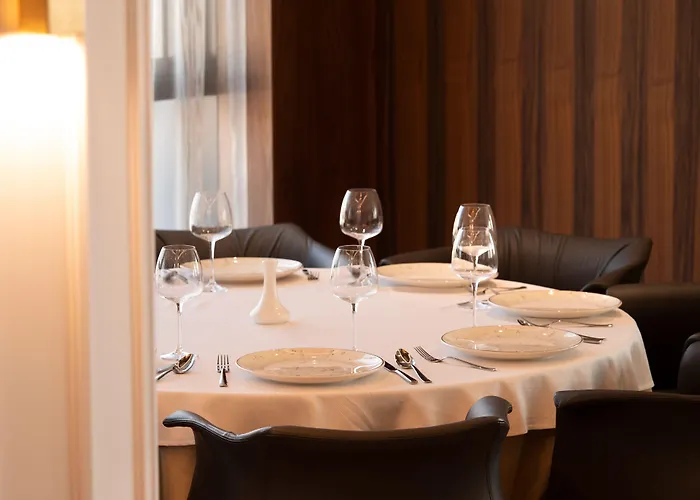 Marinaj & 4* 티라나